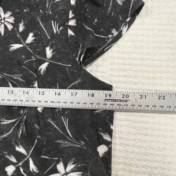 Garnet Hill Summer Dress Floral V-Neck Mini Dress Pockets boho chic coastal - Picture 3 of 6